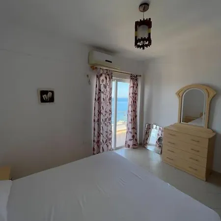 Appartamento Spacious With Large Rooftop Terrace