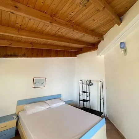 Spacious With Large Rooftop Terrace *