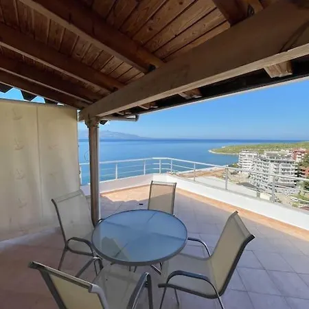 Spacious With Large Rooftop Terrace * Sarandë