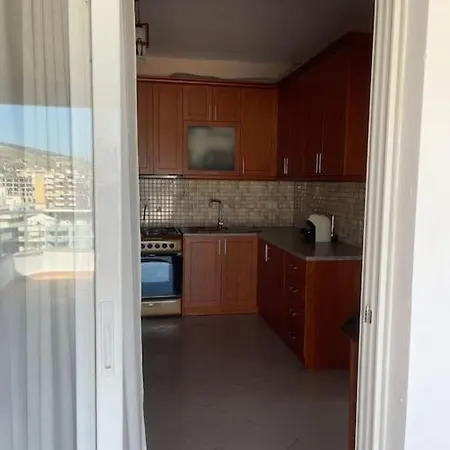 Spacious With Large Rooftop Terrace Appartamento Sarandë